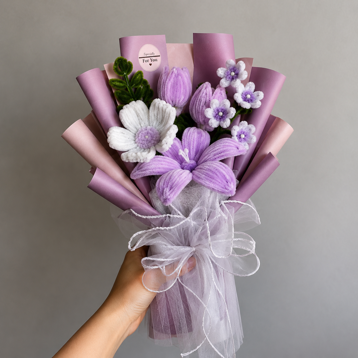 Handmade Pipe Cleaner Flower Bouquet – Elegant Purple & White Floral Arrangement